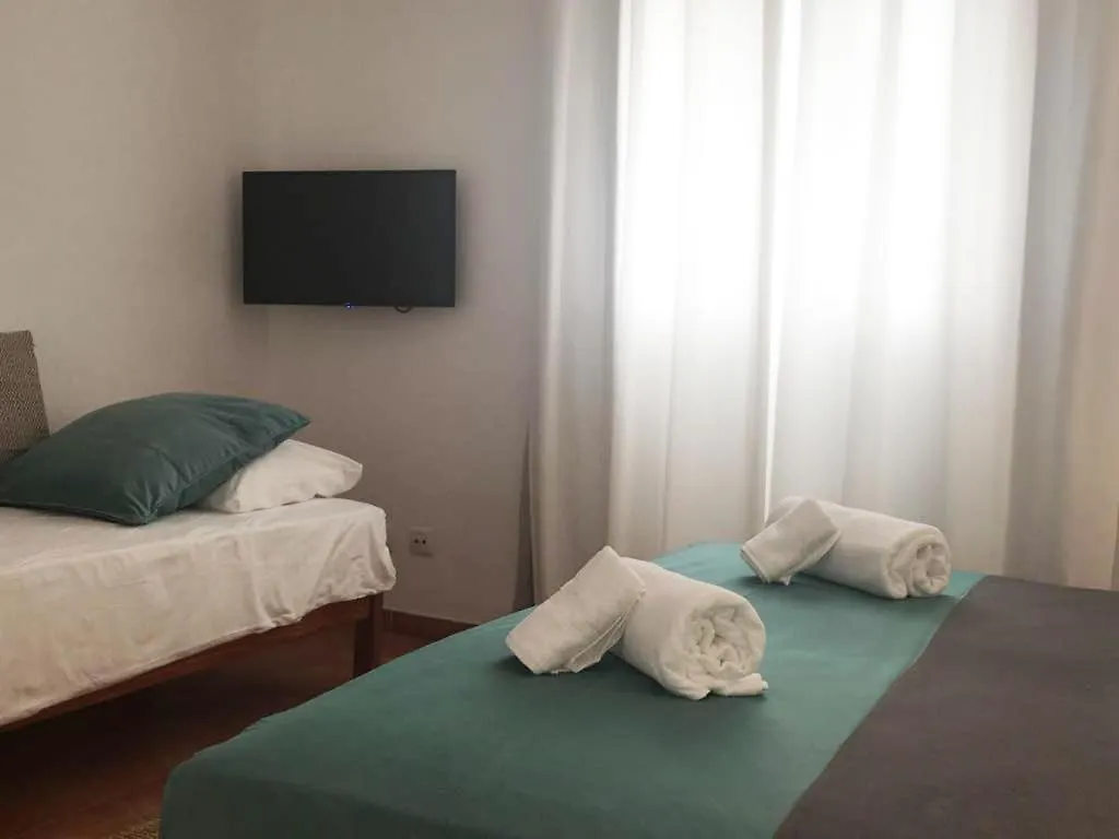 Apartamentos Albertos 산타 에우랄리아 데 리오 아파트